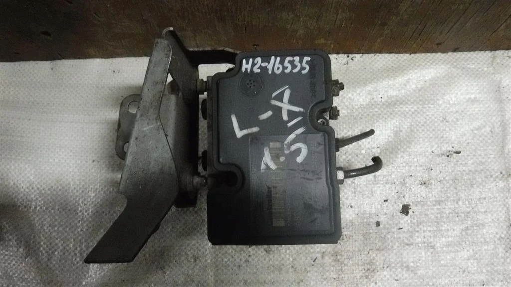 Блок ABS (насос) Mitsubishi Lancer X (2007—2010)