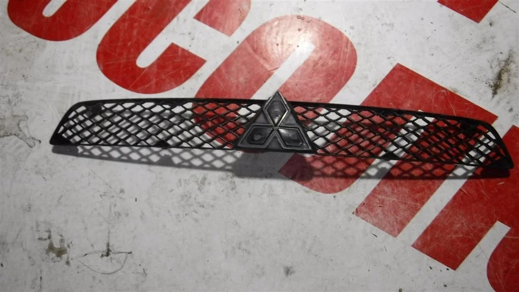 Решетка радиатора Mitsubishi Lancer X (2007—2010)