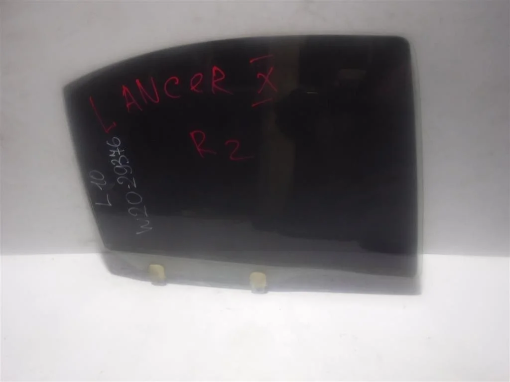 Стекло двери задней правой Mitsubishi Lancer X (2007—2010)