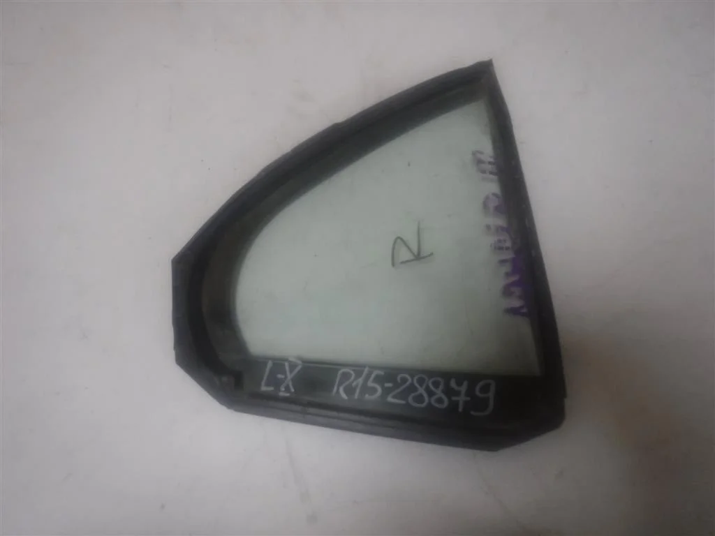 Стекло двери задней правой (форточка) Mitsubishi Lancer X (2007—2010)