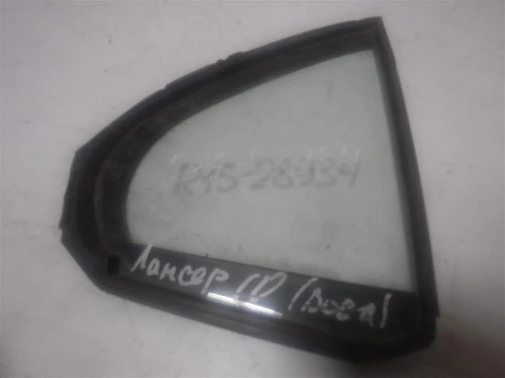 Стекло двери задней правой (форточка) Mitsubishi Lancer X (2007—2010)