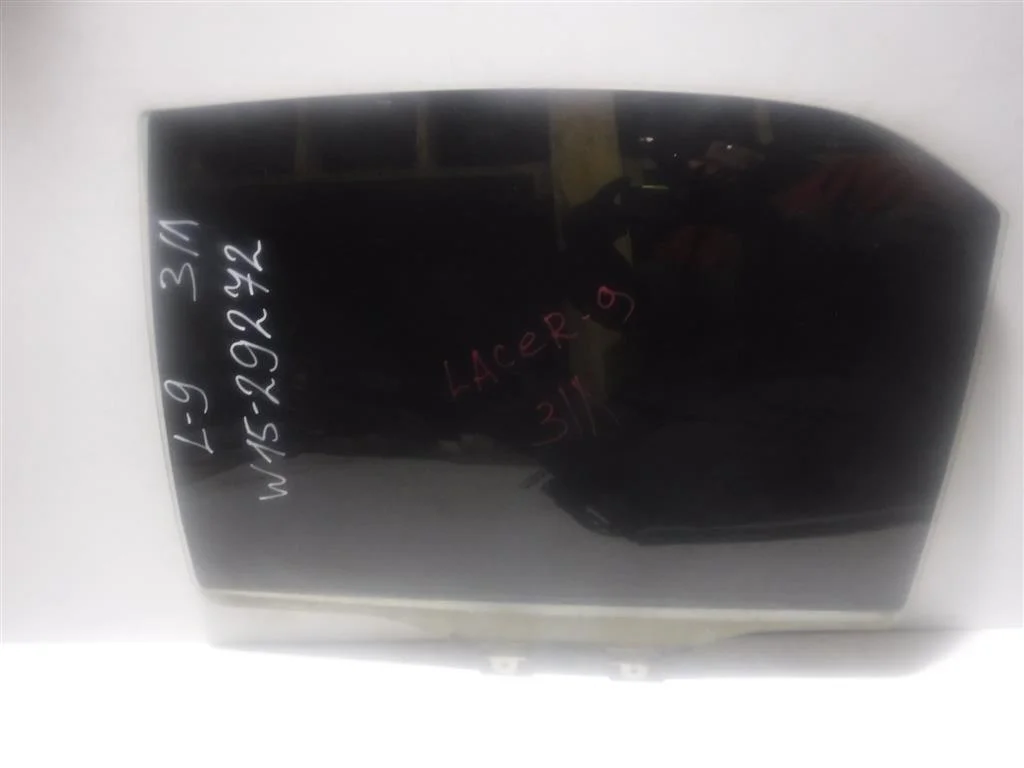 Стекло двери задней левой Mitsubishi Lancer IX (2000—2007)