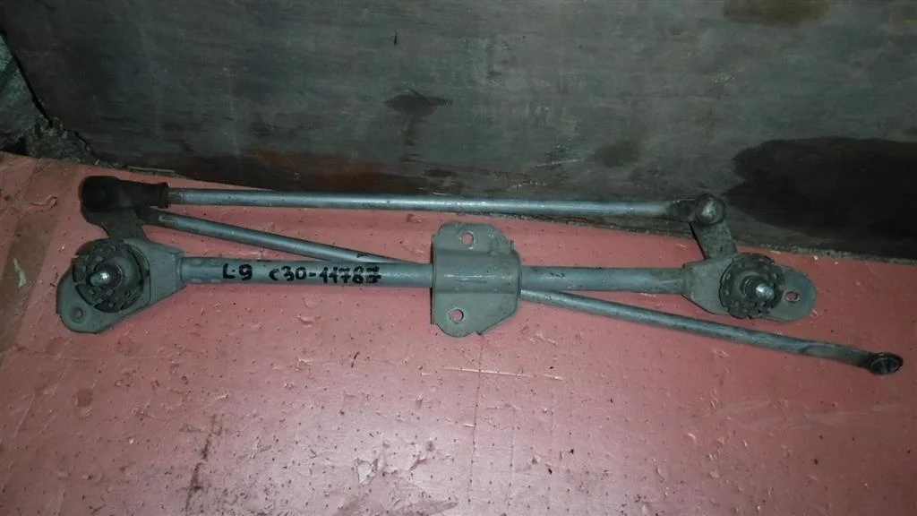 Трапеция стеклоочистителей Mitsubishi Lancer IX (2000—2007)