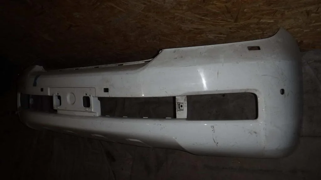 Бампер передний Toyota Land Cruiser 200 (2007—2012)