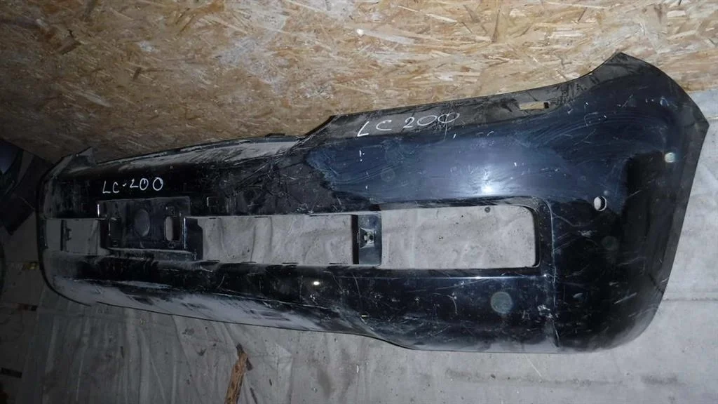 Бампер передний Toyota Land Cruiser 200 (2007—2012)