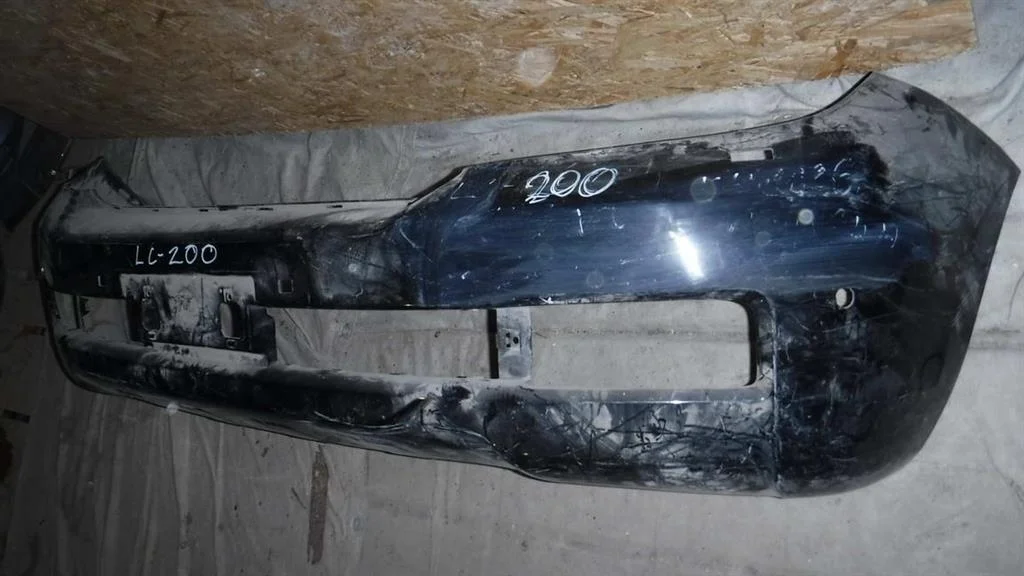 Бампер передний Toyota Land Cruiser 200 (2007—2012)