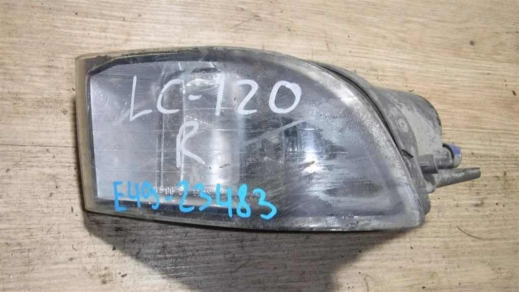 Фара противотуманная правая Toyota Land Cruiser Prado 120 (2002—2007)