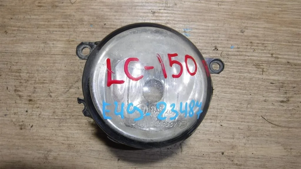 Фара противотуманная правая Toyota Land Cruiser Prado 150 (2009—2013)