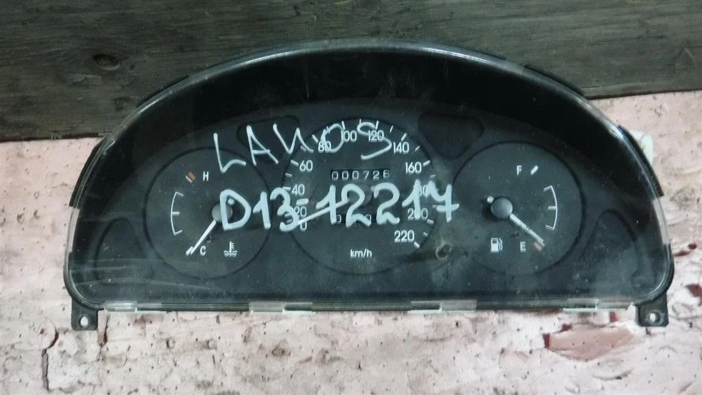 Панель приборов Chevrolet Lanos I (2002—2009)