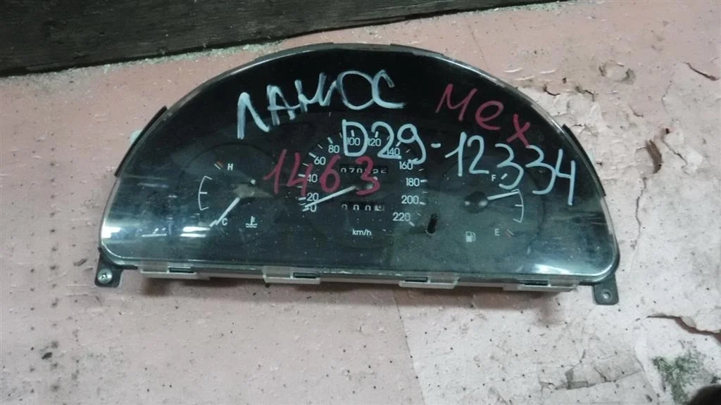 Панель приборов Chevrolet Lanos I (2002—2009)