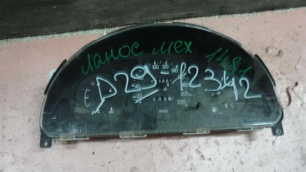 Панель приборов Chevrolet Lanos I (2002—2009)