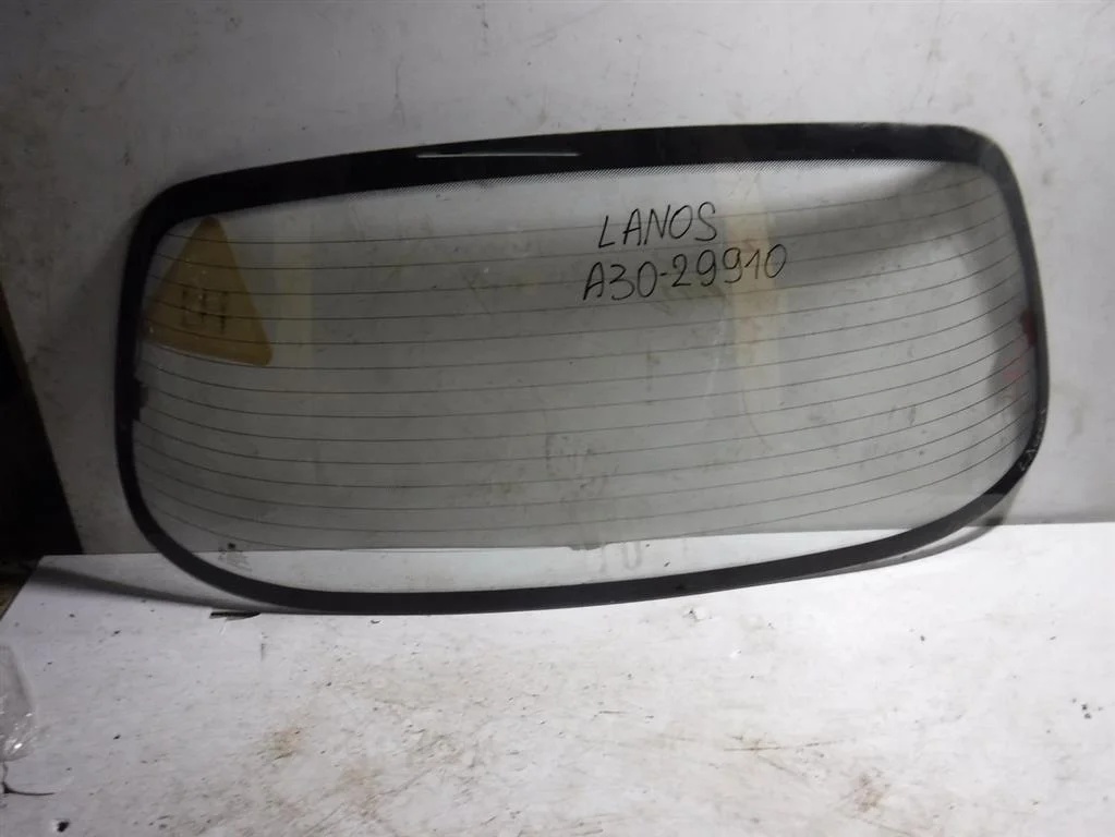 Стекло заднее Chevrolet Lanos I (2002—2009)