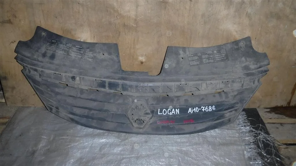 Решетка радиатора Renault Logan I (2004—2009)