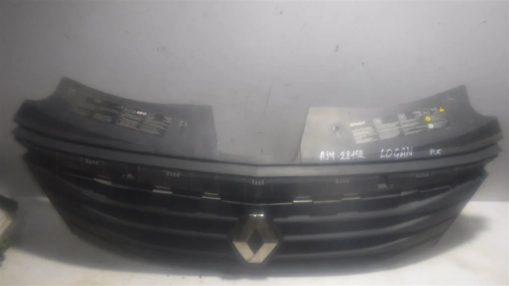 Решетка радиатора Renault Logan I (2004—2009)
