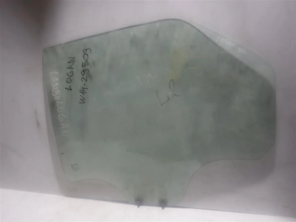 Стекло двери задней левой Renault Logan I (2004—2009)