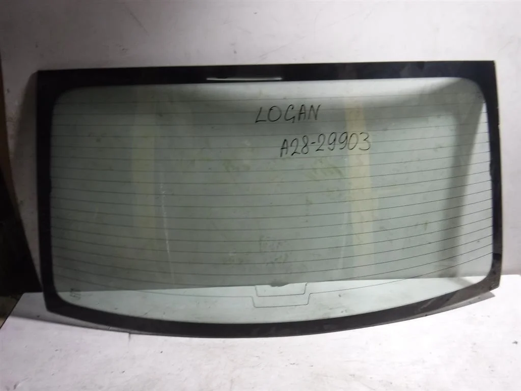 Стекло заднее Renault Logan I (2004—2009)