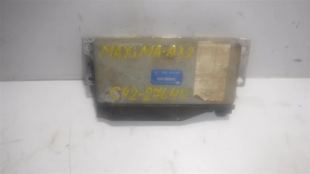 Блок управления ABS Nissan Maxima A33 (1999—2006)