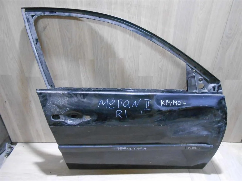 Дверь передняя правая Renault Megane II (2002—2006)