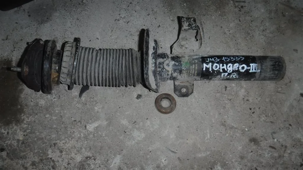 Амортизатор передний правый Ford Mondeo III (2000—2003)