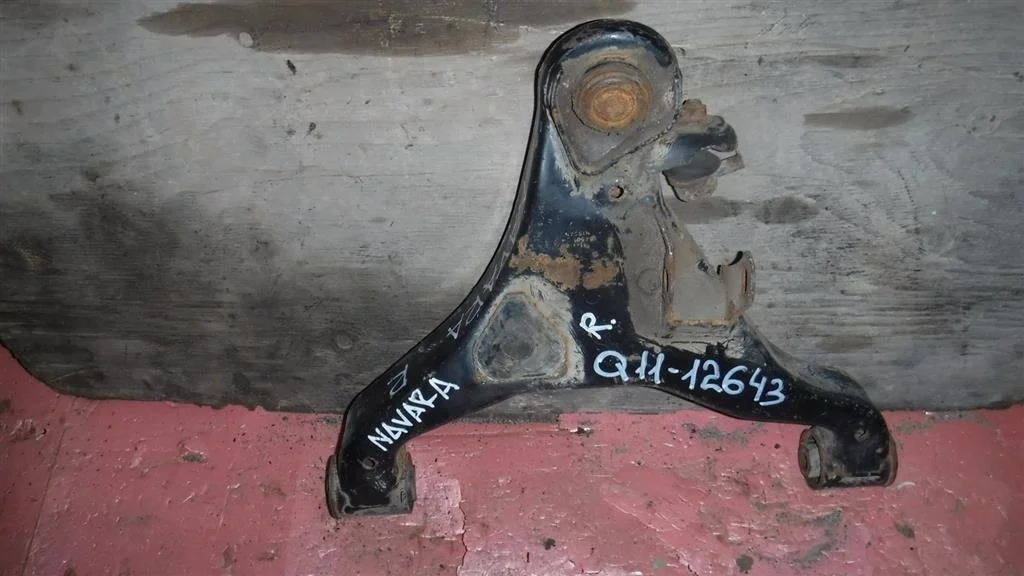 Рычаг передний нижний левый Nissan Navara D40 (2004—2010)