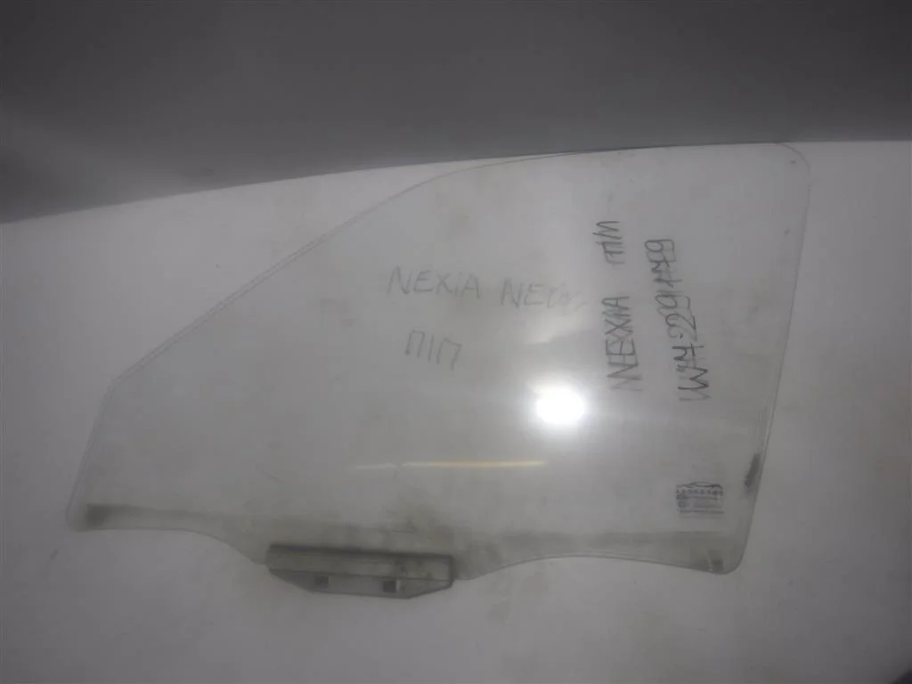 Стекло двери передней левой Daewoo Nexia I рестайлинг (2008—2016)