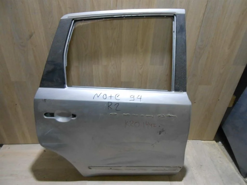 Дверь задняя правая Nissan Note E11 (2005—2009)