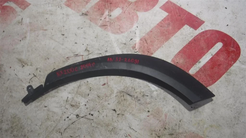 Накладка двери задней левой Lexus NX Z10 (2014—2017)