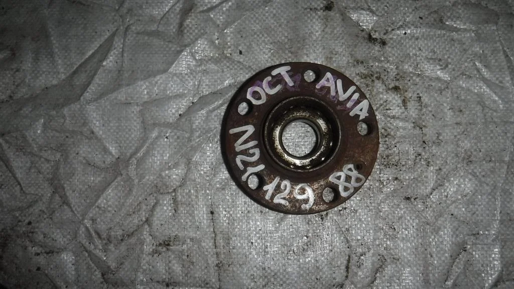 Ступица задняя Skoda Octavia I рестайлинг (2000—2011)