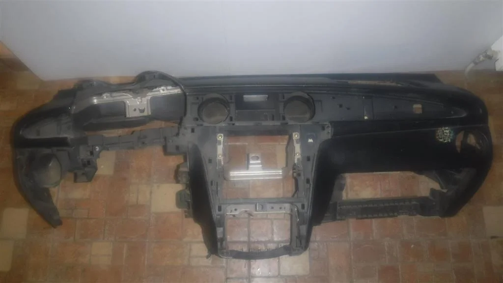 Торпедо Mitsubishi Outlander I (2002—2009)