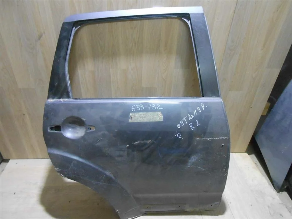 Дверь задняя правая Mitsubishi Outlander I (2002—2009)