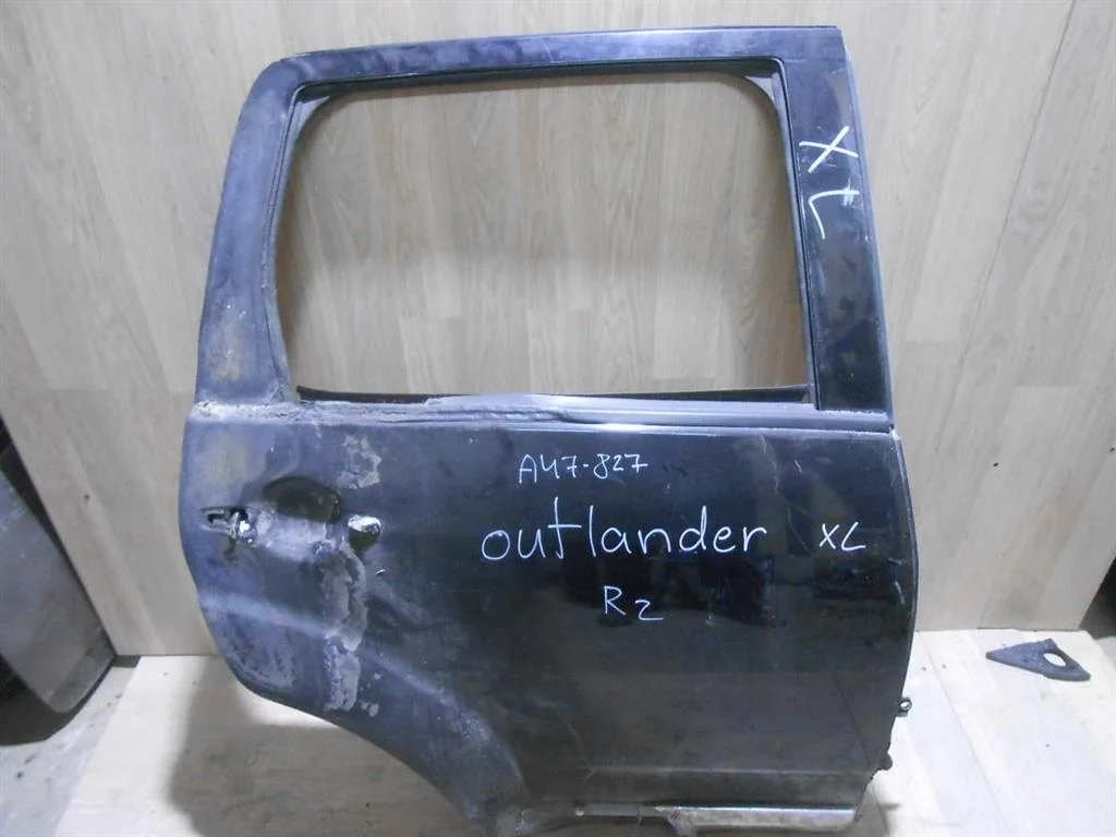 Дверь задняя правая Mitsubishi Outlander I (2002—2009)