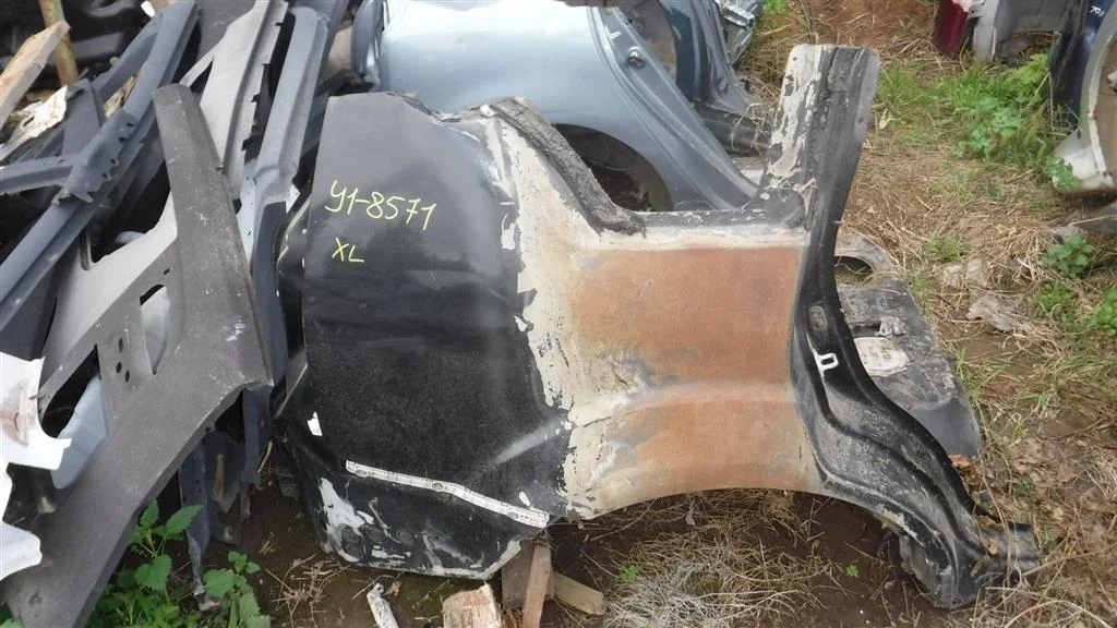 Крыло заднее правое Mitsubishi Outlander I (2002—2009)