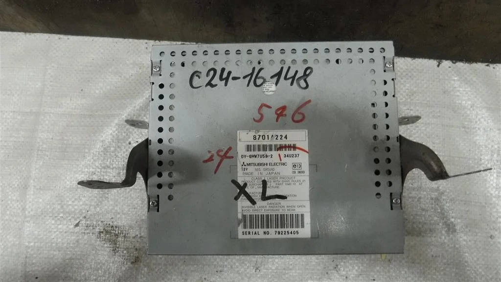 Магнитола Mitsubishi Outlander I (2002—2009)