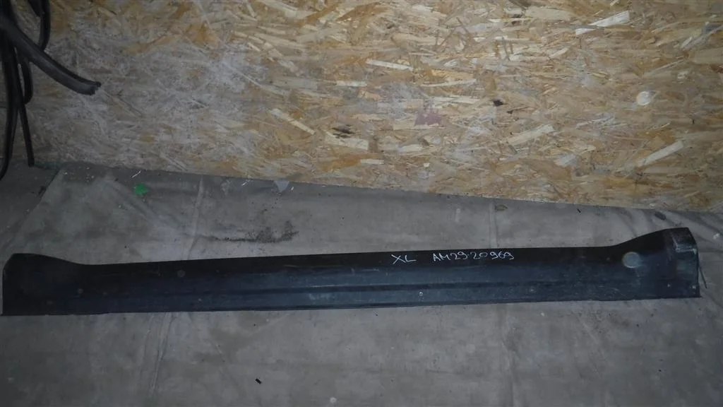 Накладка на порог (наружная) Mitsubishi Outlander I (2002—2009)