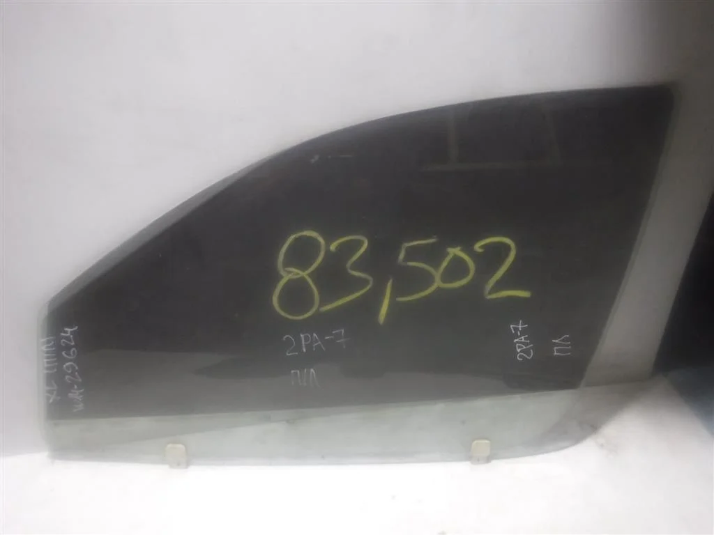 Стекло двери передней левой Mitsubishi Outlander I (2002—2009)