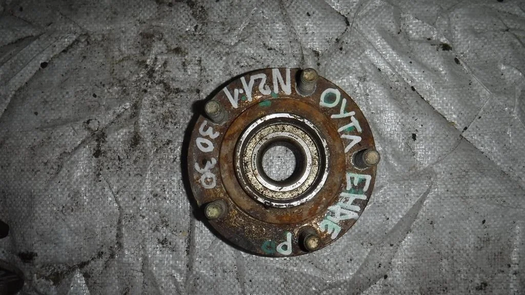 Ступица задняя Mitsubishi Outlander I (2002—2009)