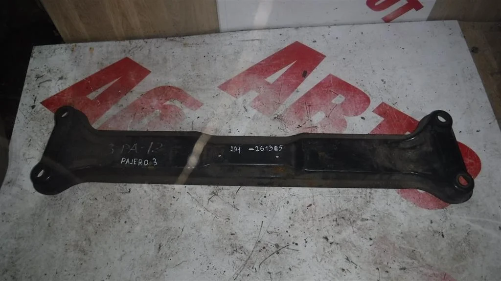 Балка Mitsubishi Pajero III (1999—2003)