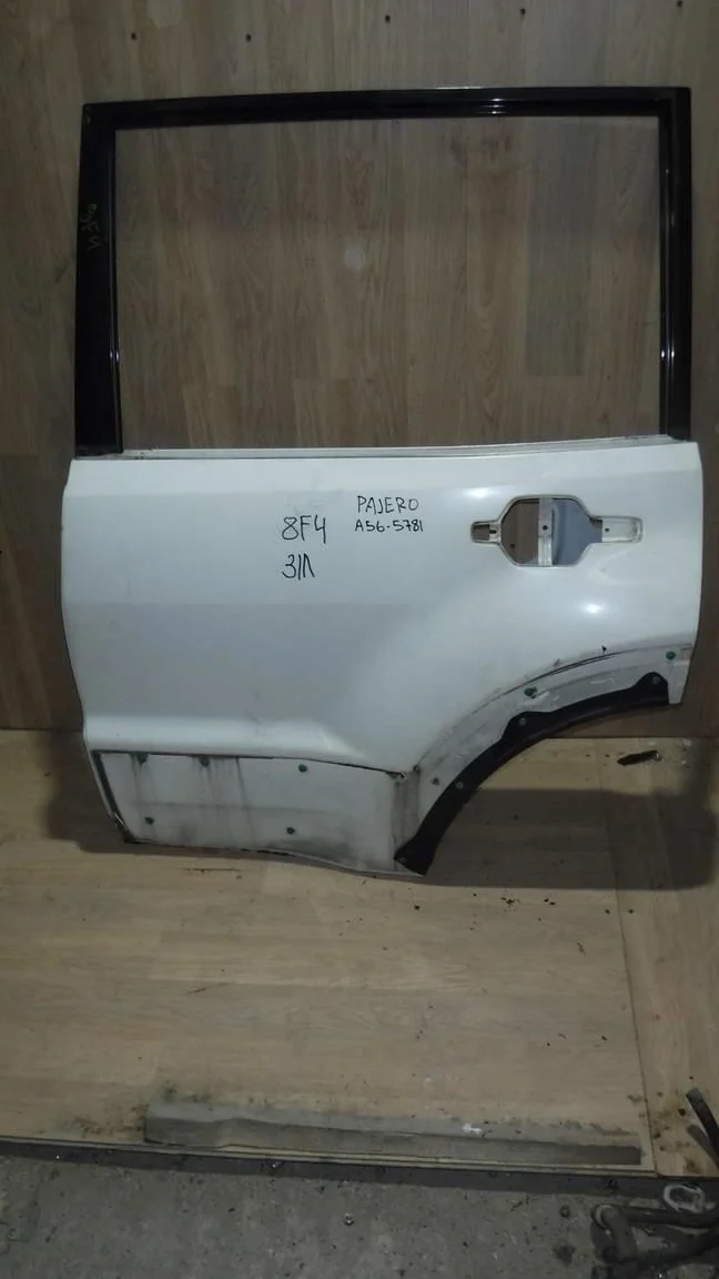 Дверь задняя левая Mitsubishi Pajero III (1999—2003)