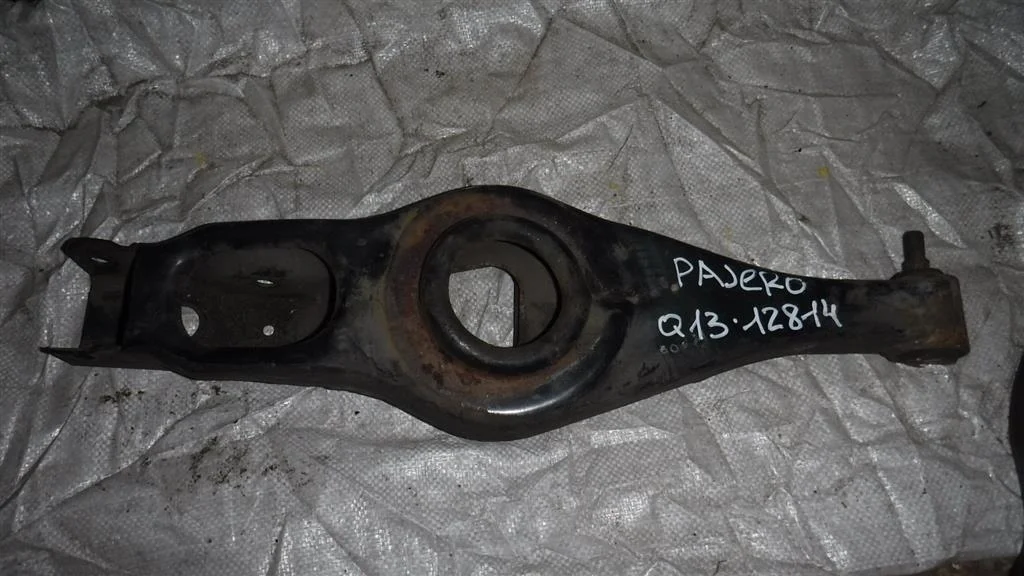 Рычаг задний нижний Mitsubishi Pajero III (1999—2003)