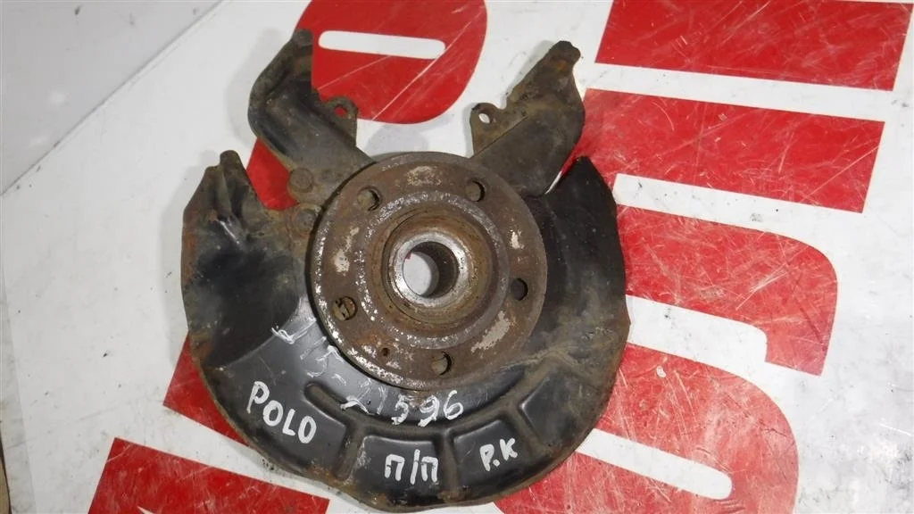 Кулак поворотный передний правый Volkswagen Polo V (2009—2015)