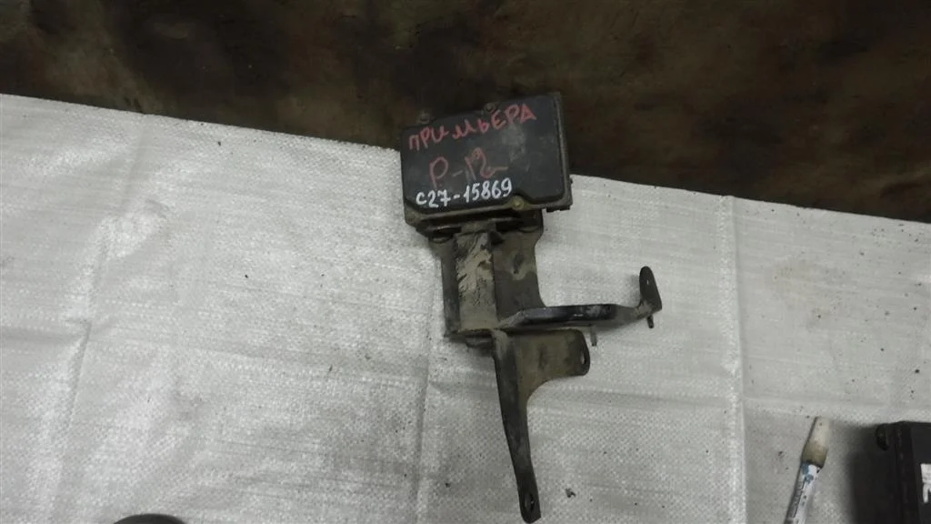 Блок ABS (насос) Nissan Primera P12 (2001—2008)