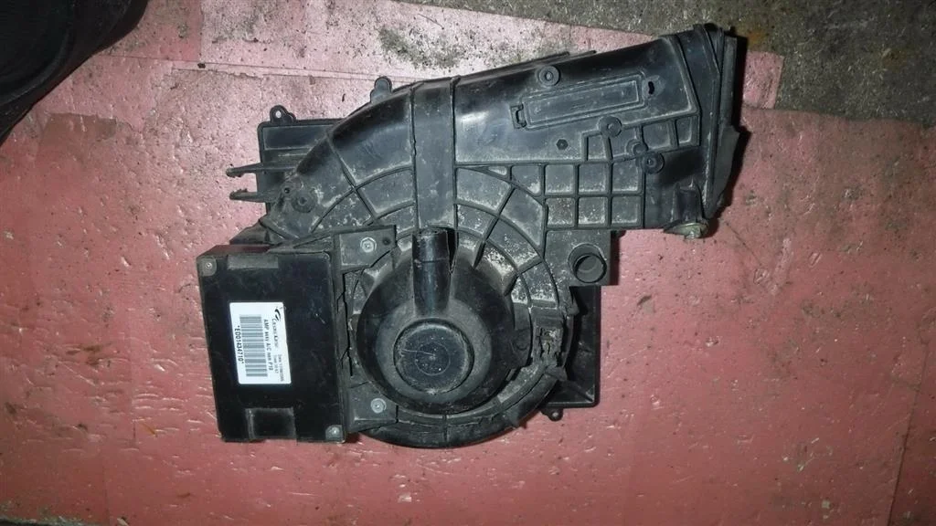 Блок электронный Nissan Primera P12 (2001—2008)