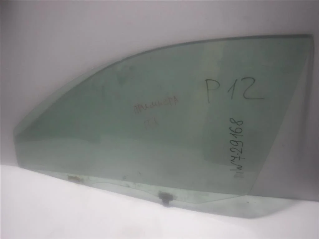 Стекло двери передней левой Nissan Primera P12 (2001—2008)