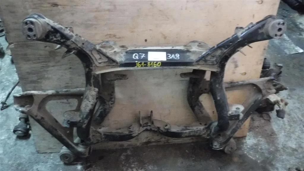 Балка задняя Audi Q7 4L (2005—2009)
