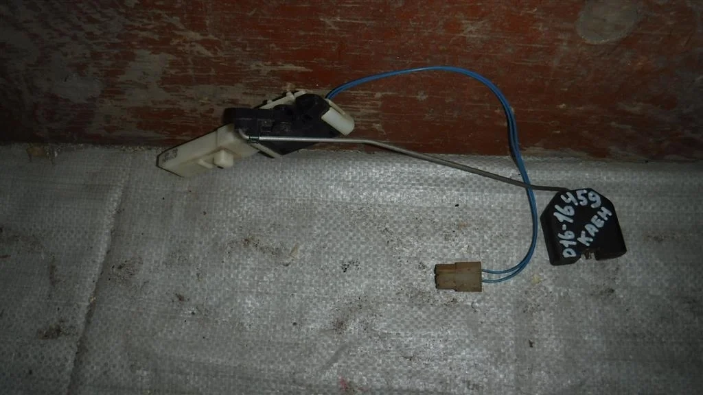 Датчик уровня топлива Audi Q7 4L (2005—2009)