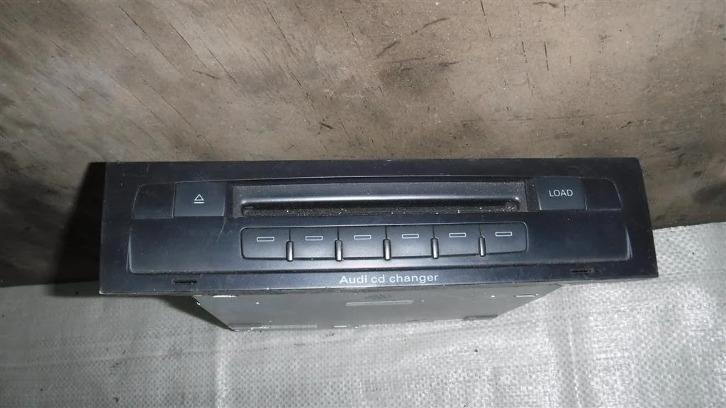 Магнитола Audi Q7 4L (2005—2009)