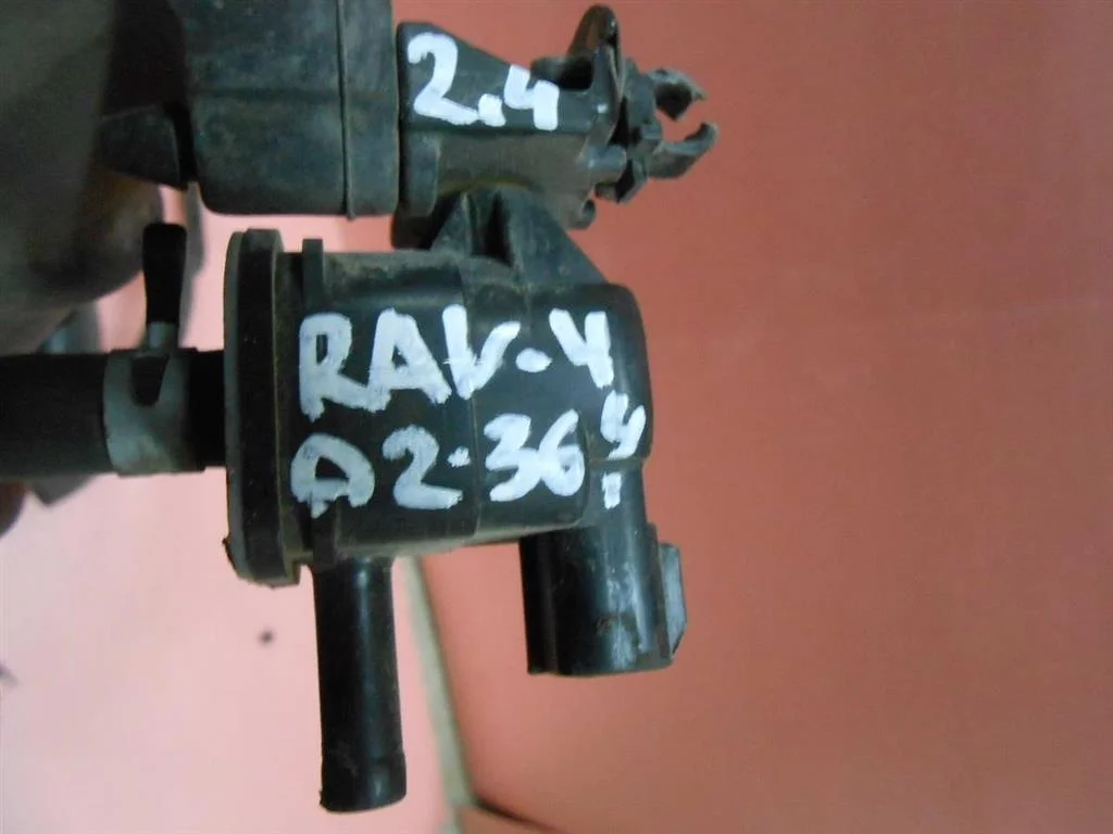 Клапан электромагнитный изменения фаз ГРМ Toyota RAV4 III (2005—2010)