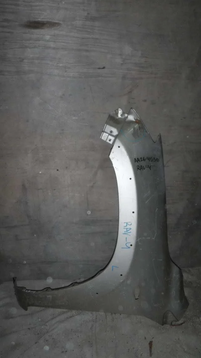 Крыло переднее левое Toyota RAV4 III (2005—2010)