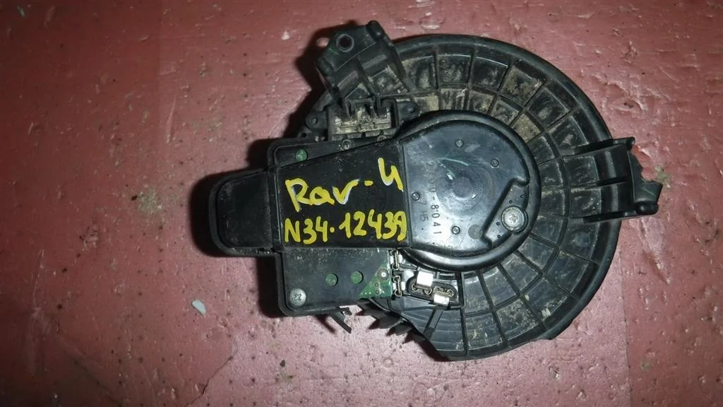 Моторчик печки Toyota RAV4 III (2005—2010)
