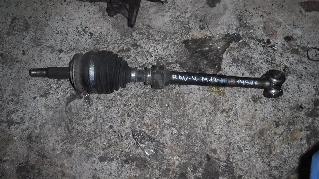 Полуось передняя левая Toyota RAV4 III (2005—2010)